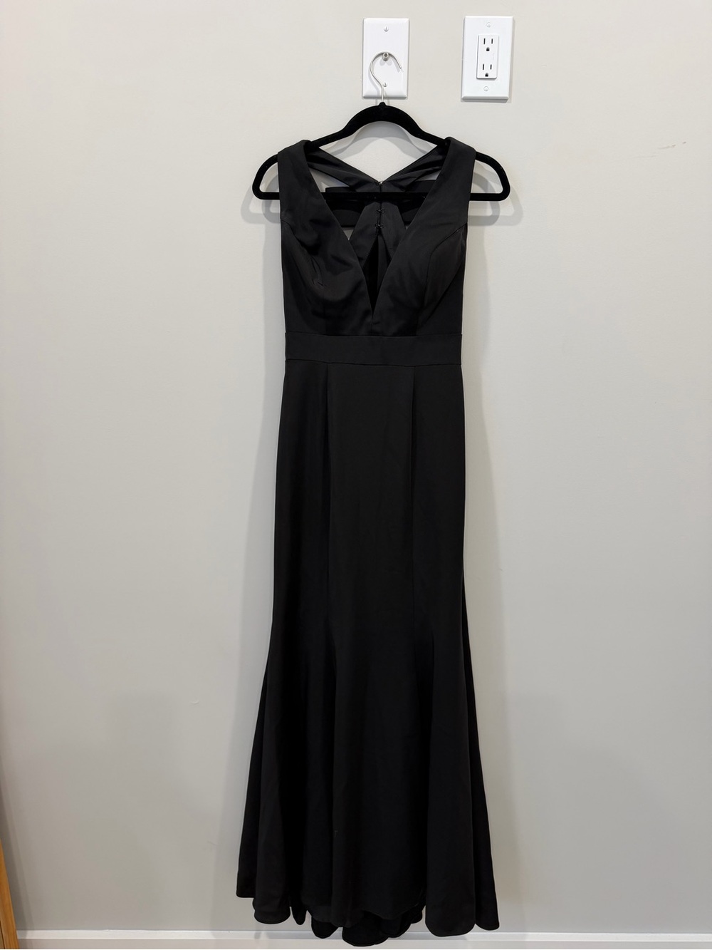 JVN Black V-Neck Cross-Back Maxi Dress